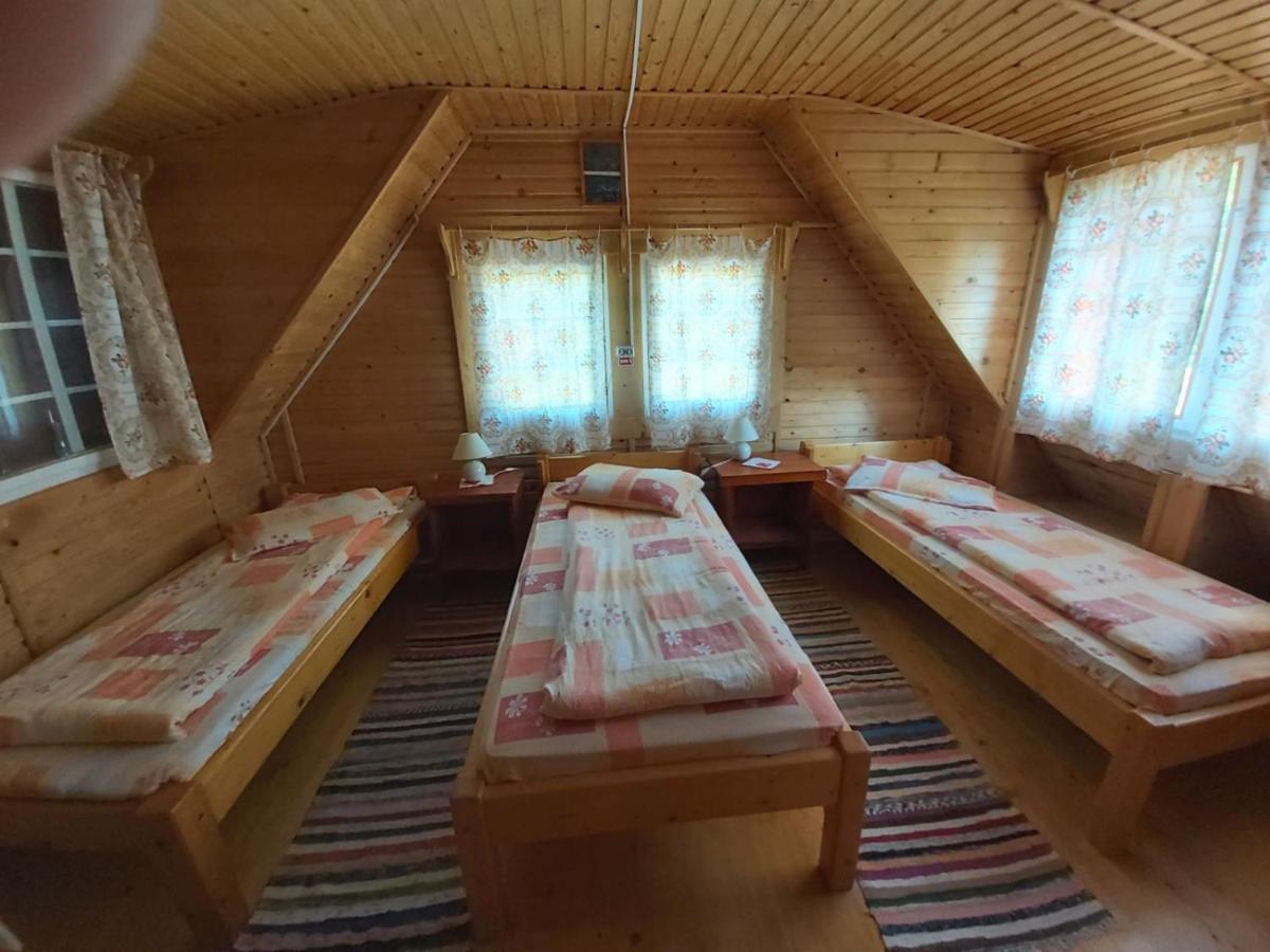 Casa Edelweiss - Gyopar - Flore De Colt ルメテア エクステリア 写真